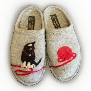 Haflinger Cat Slippers